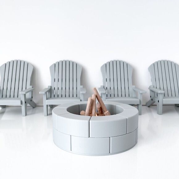 4 Gray Miniature Adirondack Chairs & Round Firepit W/Flickering Logs 1:6 Scale - Picture 5 of 8